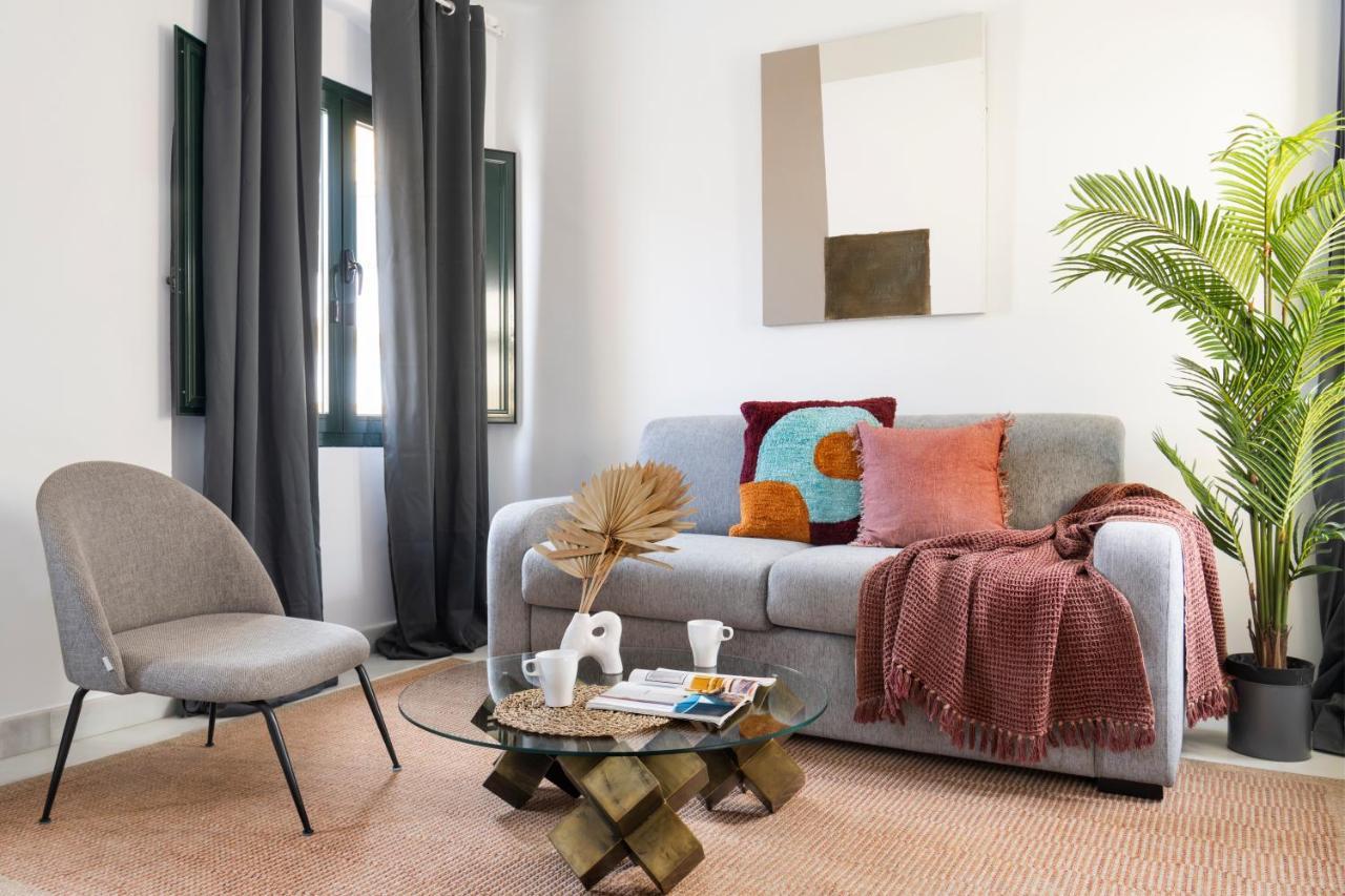 Suites Maestranza - Refinadores By Magno Apartments — Photos 2